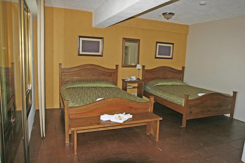 Hotel La Riviera De Atitlan Panajachel Δωμάτιο φωτογραφία