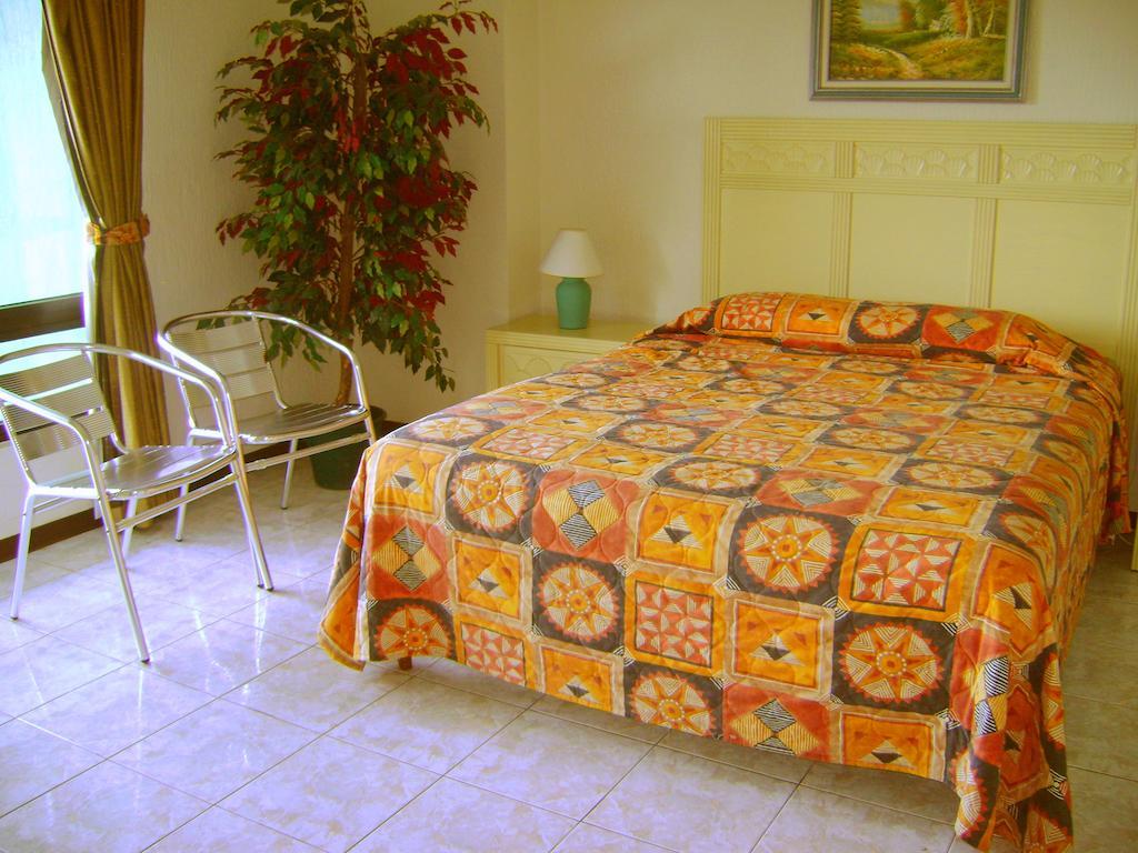 Hotel La Riviera De Atitlan Panajachel Δωμάτιο φωτογραφία