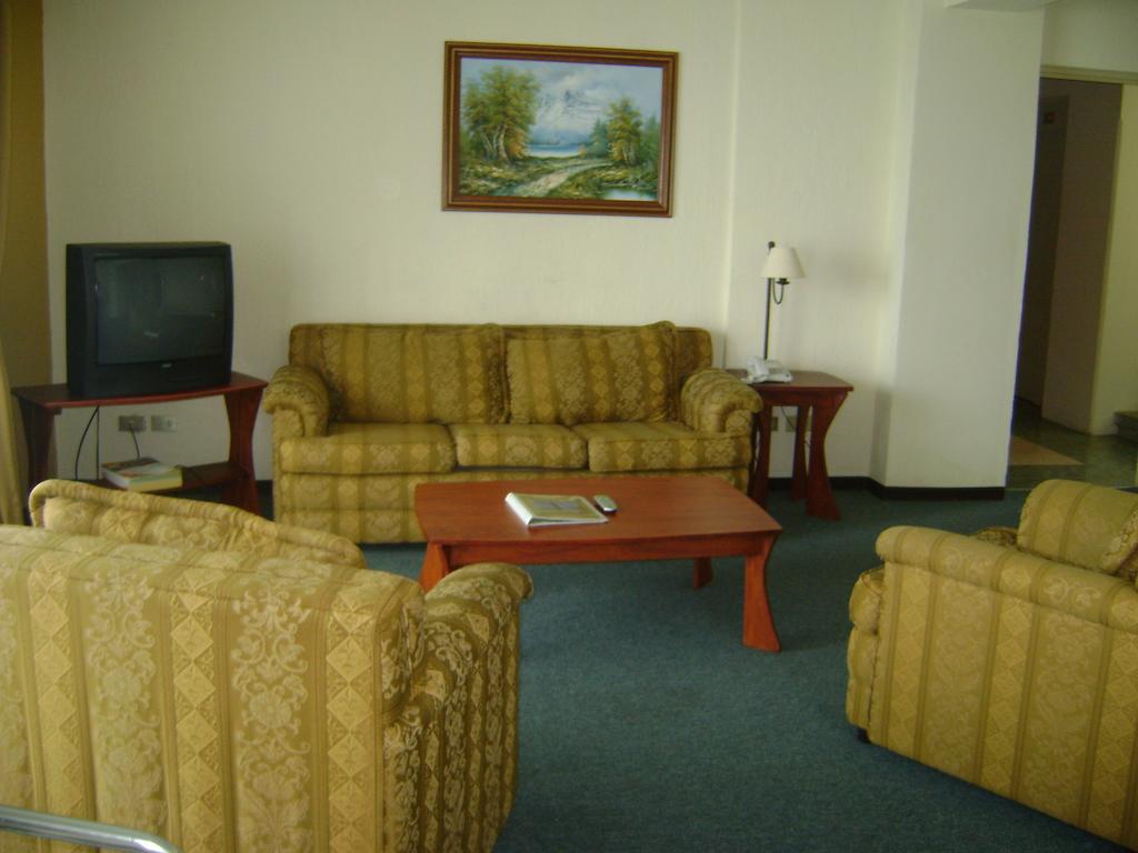 Hotel La Riviera De Atitlan Panajachel Εξωτερικό φωτογραφία